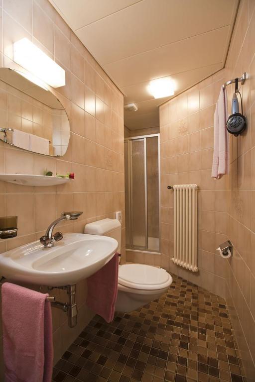 Hotel Al Lago Vogorno Ruang foto